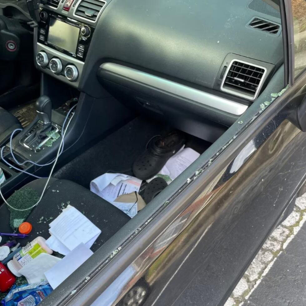 Columbia police investigate vehicle break-ins